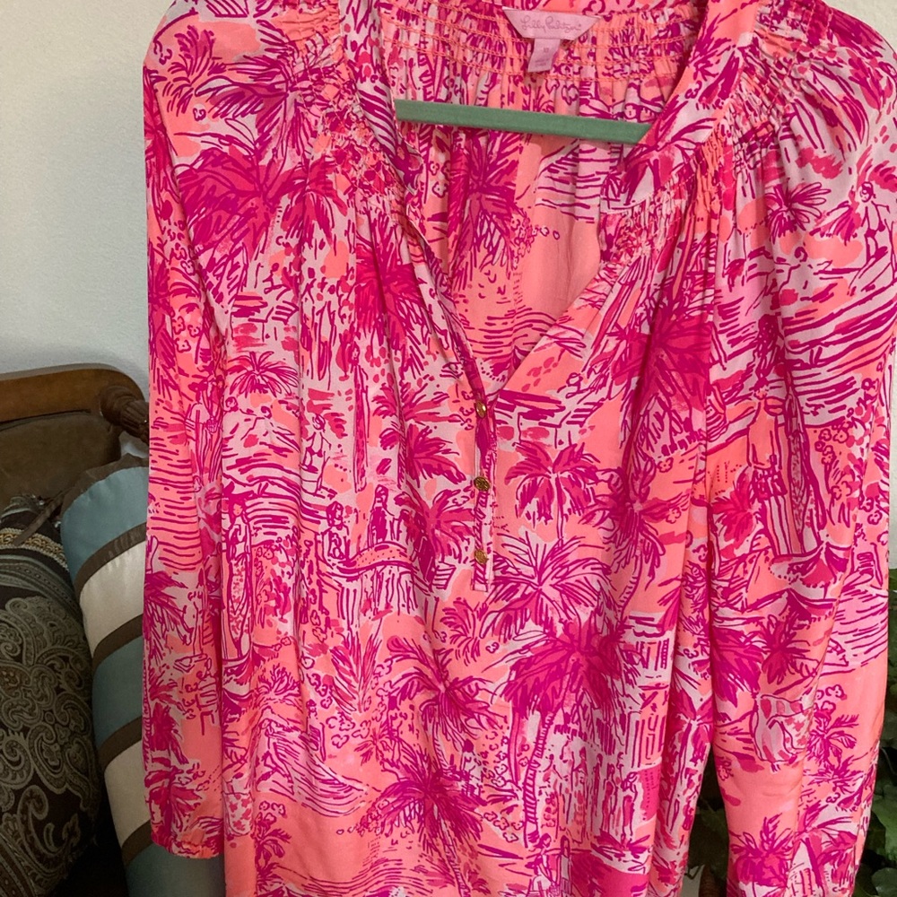 Festive Lilly pulitzer blouse